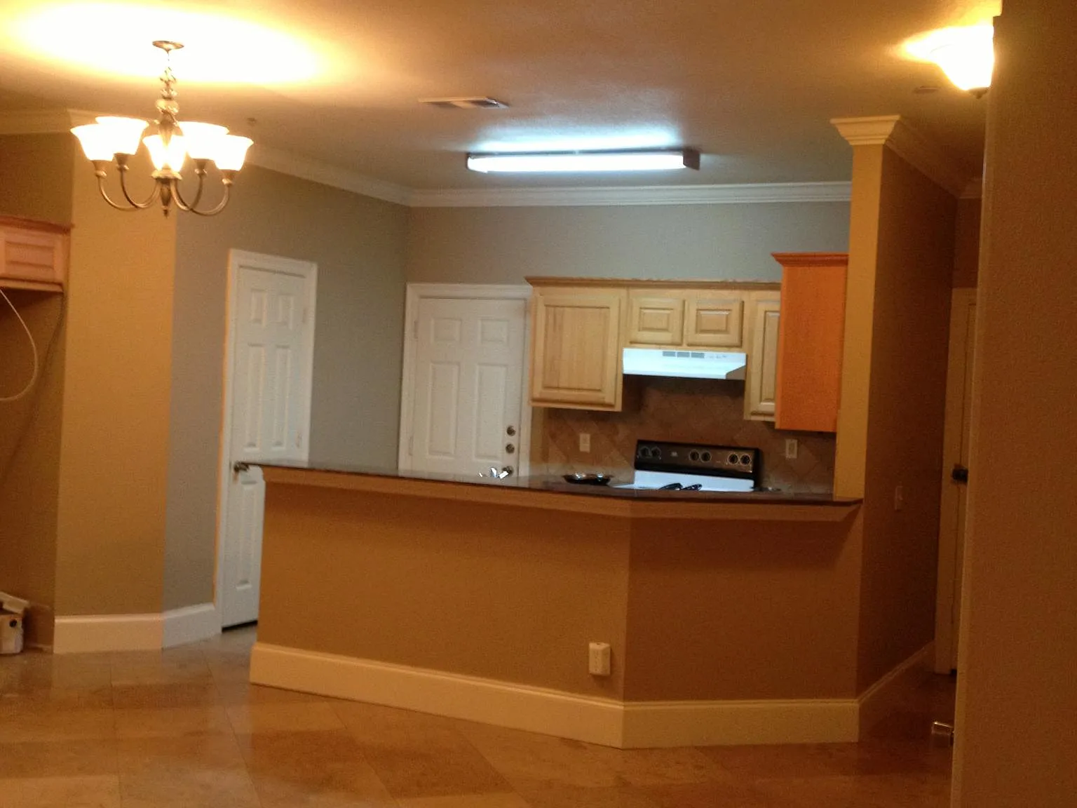 6100 Holiday Lane — Photo 4