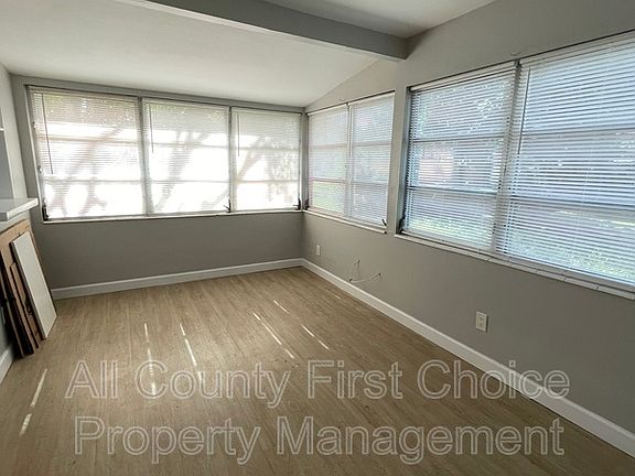 5th image of 3101 Xenia St N