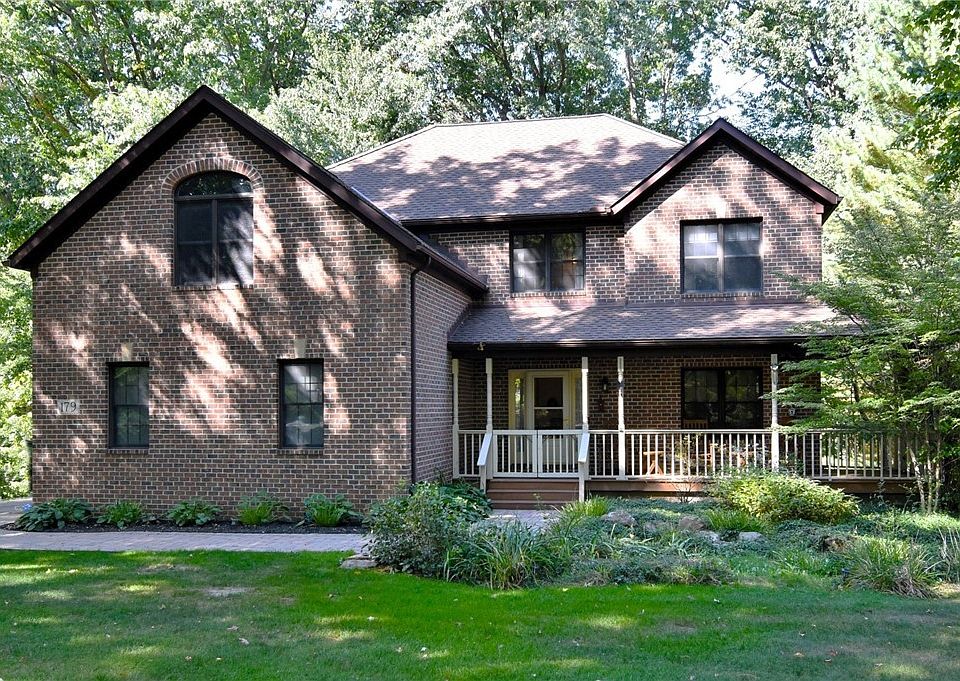 1st image of 179 Ballantrae Dr