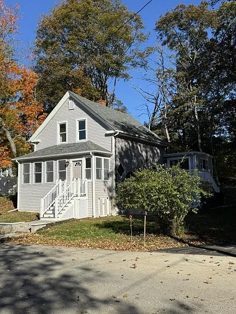 16 Russell St