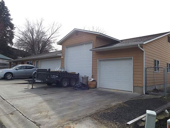 3rd image of 310 Calland Dr
