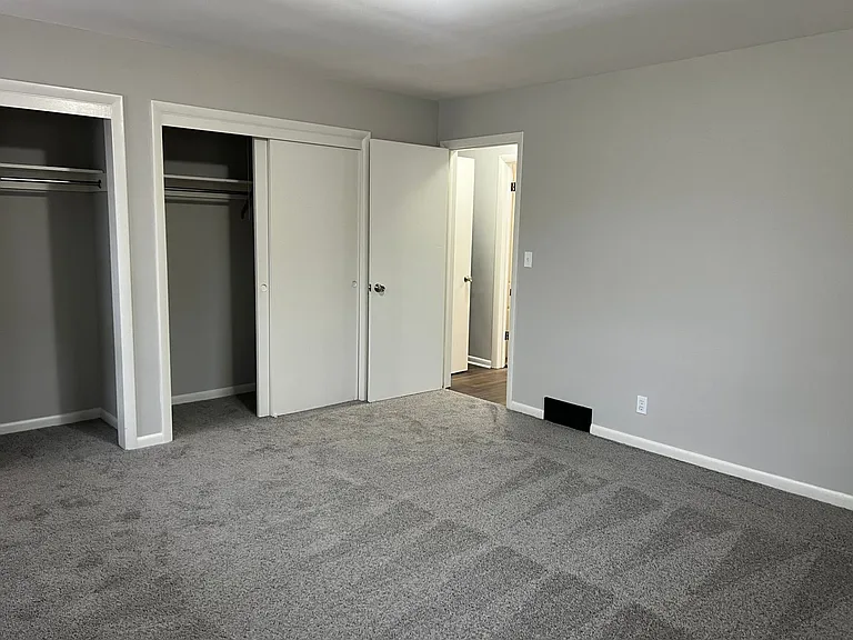 1387 E Gates St — Photo 14