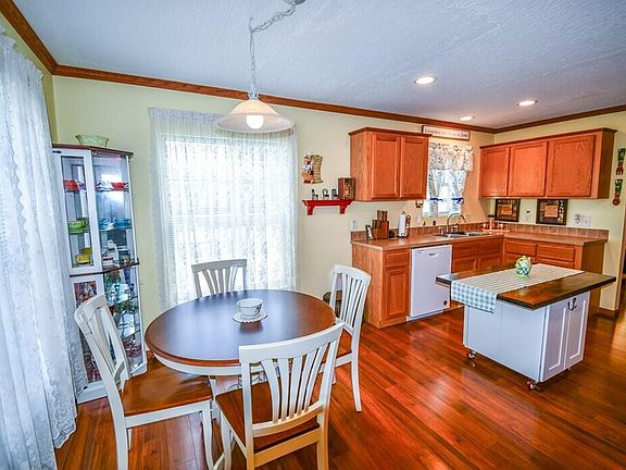 4th image of 12 Ridgecrest Way