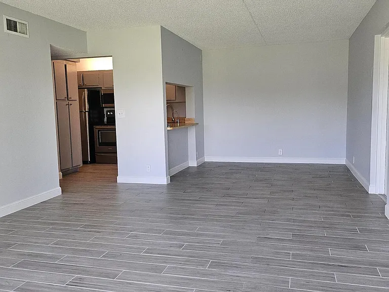 811 Sky Pine Way #F2 — Photo 2