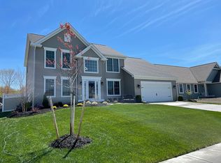 2429 Hobblebush Ln, Lake View, NY 14085