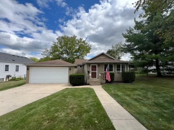 123 S Adams St, Westmont, IL 60559