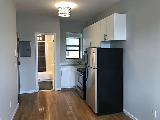 Rented by Bruma Realty LLC | media 6