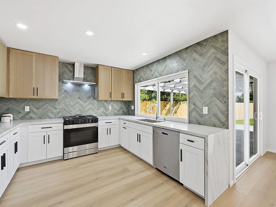 1st image of 12437 Ridgeton Dr