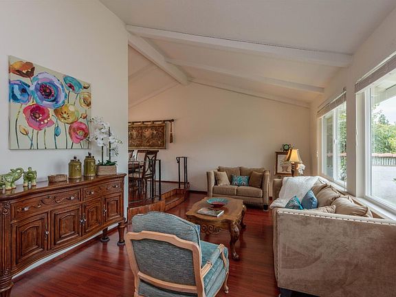 4th image of 5338 Avenida Almendros