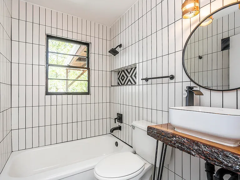 491 Stratford Dr — Photo 13