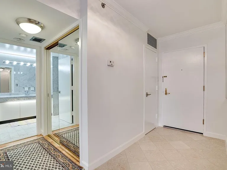 1200 Crystal Dr #411 — Photo 28
