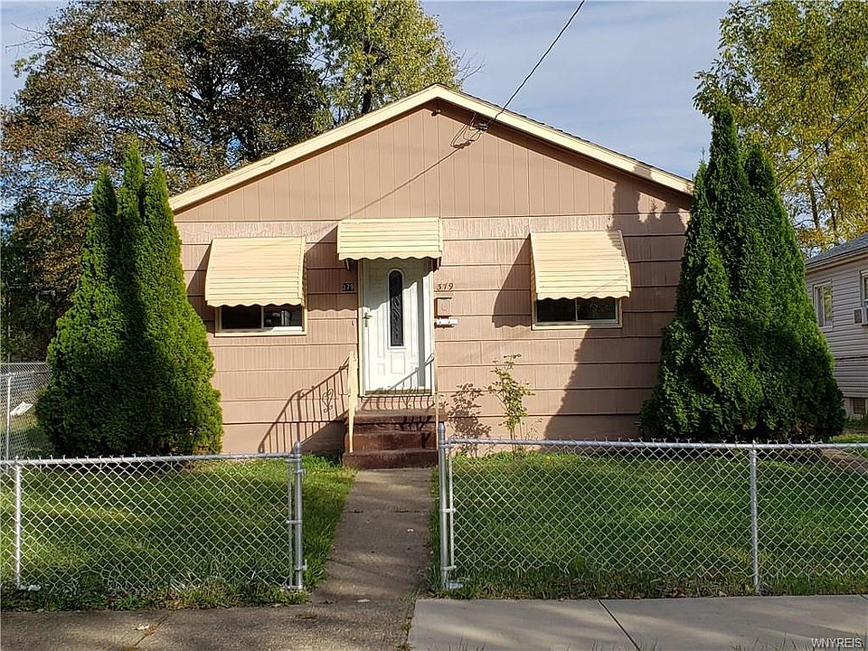 1st image of 379 Emslie St