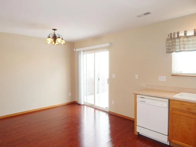 1385 Waxwing Ave — Photo 7