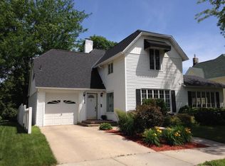 308 E 4th Ave, Mitchell, SD 57301