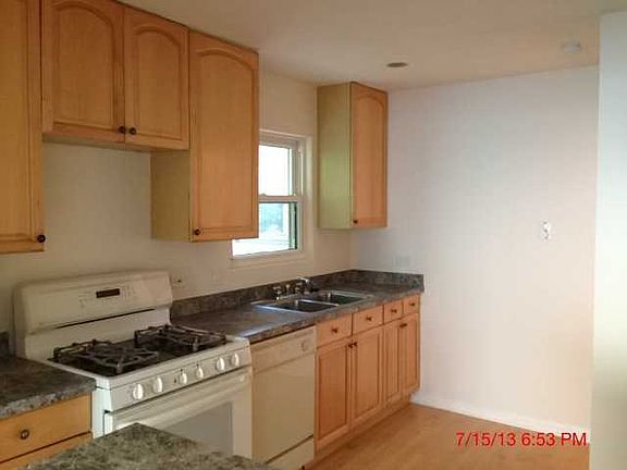4th image of 7017 N Crawford Ave