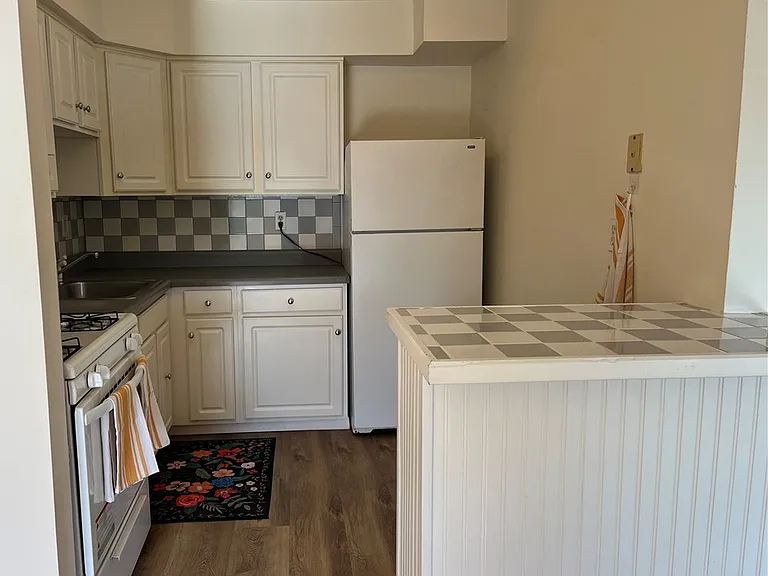 1000 College Park Dr #9 — Photo 9