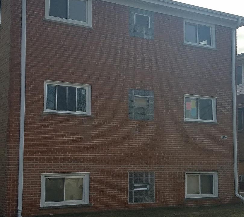 1st image of 3410 Warren Ave #2S