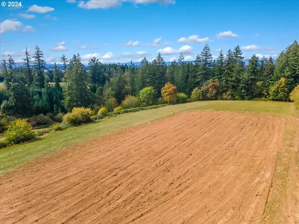 12759 NW Logie Trail Rd, Hillsboro, OR 97124