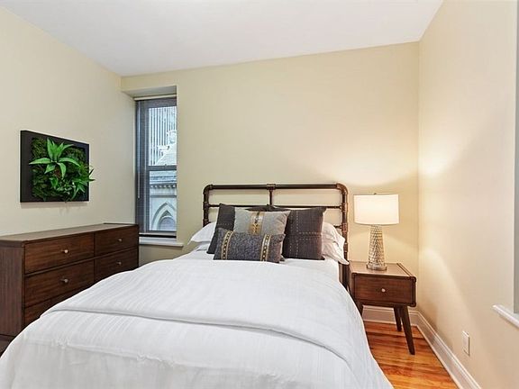4th image of 150 W 47th St APT 5F