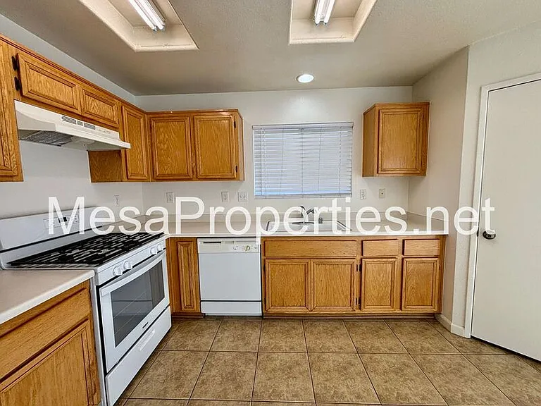 13539 Merry Oaks St — Photo 8