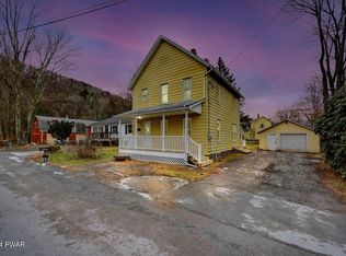 7 Wood St, Honesdale, PA 18431