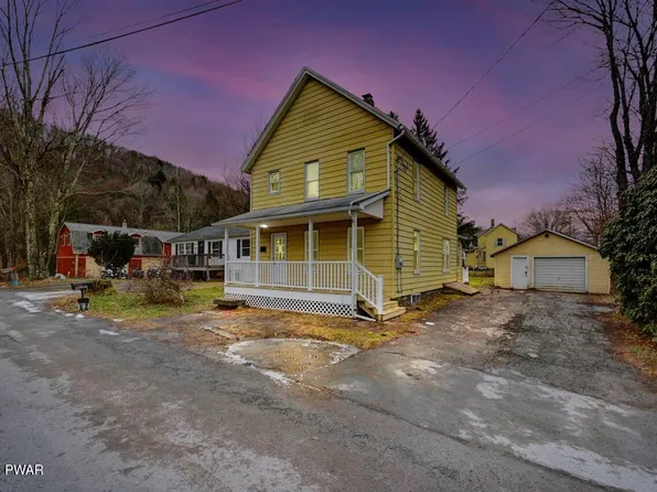7 Wood St, Honesdale, PA 18431