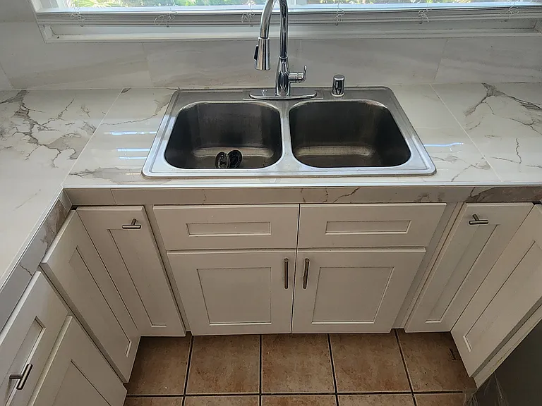 1025 Idaho Ave #9 — Photo 6