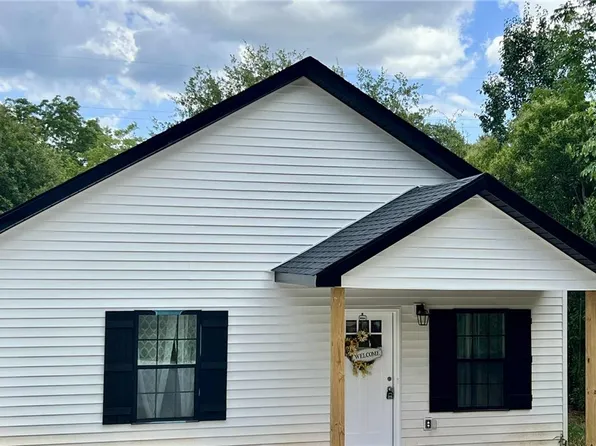 307 Hunter St, Seneca, SC 29678
