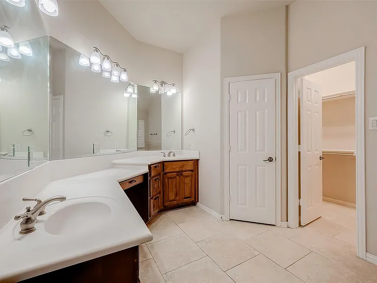 7206 Spring Meadow Ln — Photo 40