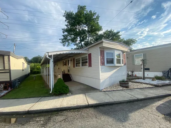 39 Helen Ave, Avenel, NJ 07001