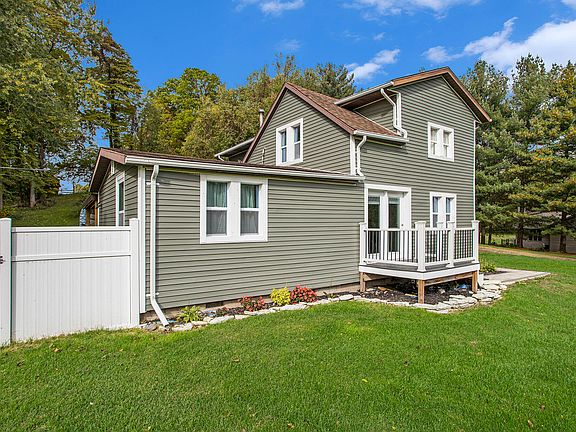 2nd image of 3010 Portage Rd