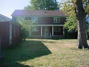 4th image of 3115 E Erie Ave