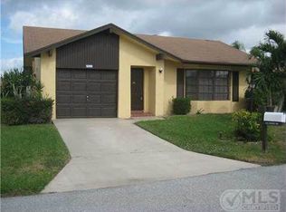 6099 Peachtree Ln, Greenacres, FL 33463