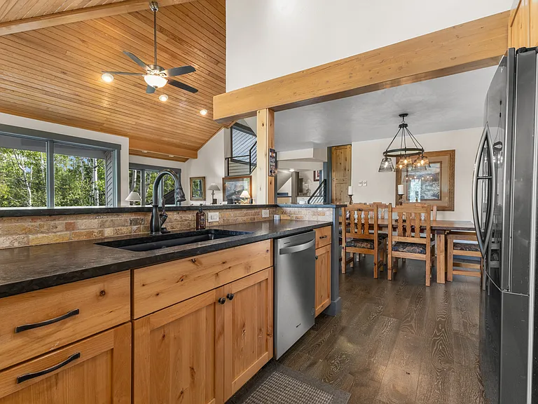 Kitchen Island with sink
