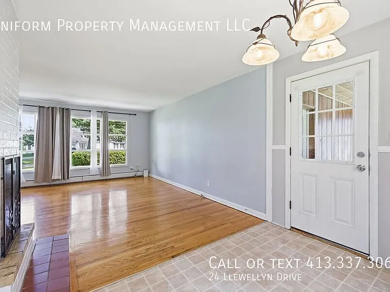 24 Llewellyn Dr — Photo 11