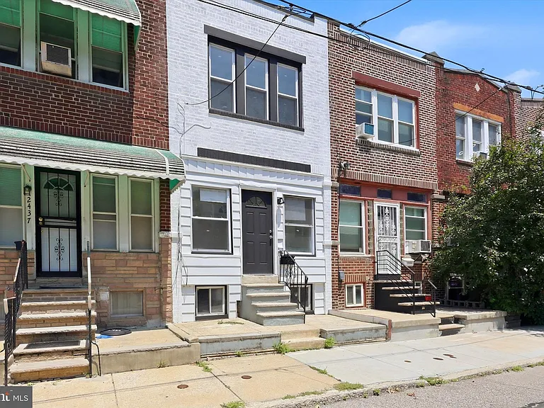 2435 Fitzgerald St — Photo 19