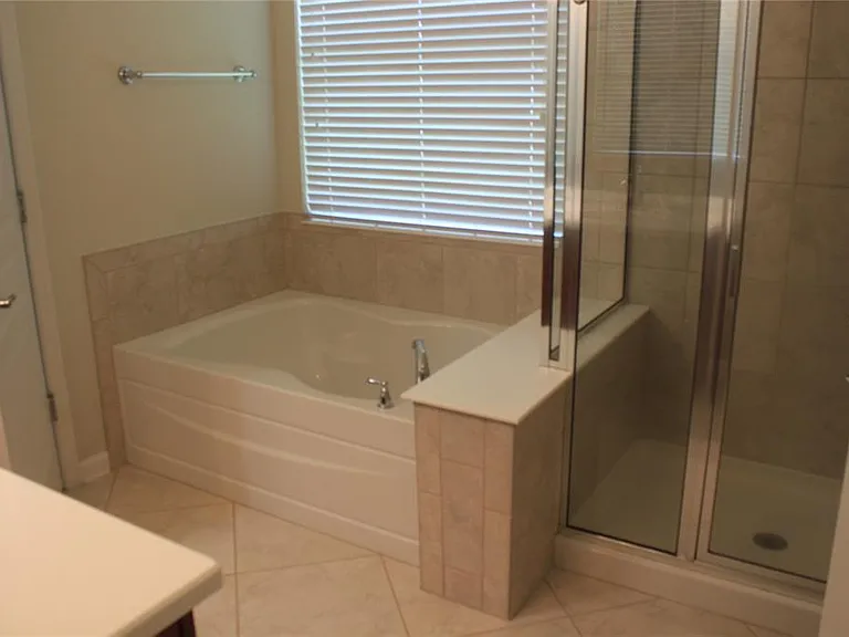 7730 Brofield Ave — Photo 10