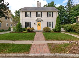 29 Pentucket Ave, Lowell, MA 01852