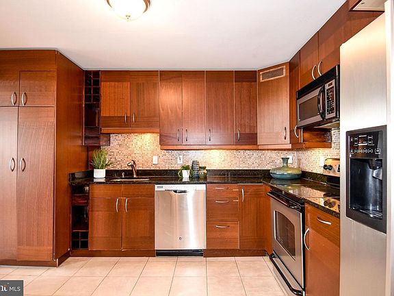 3rd image of 7420 Westlake Ter APT 905
