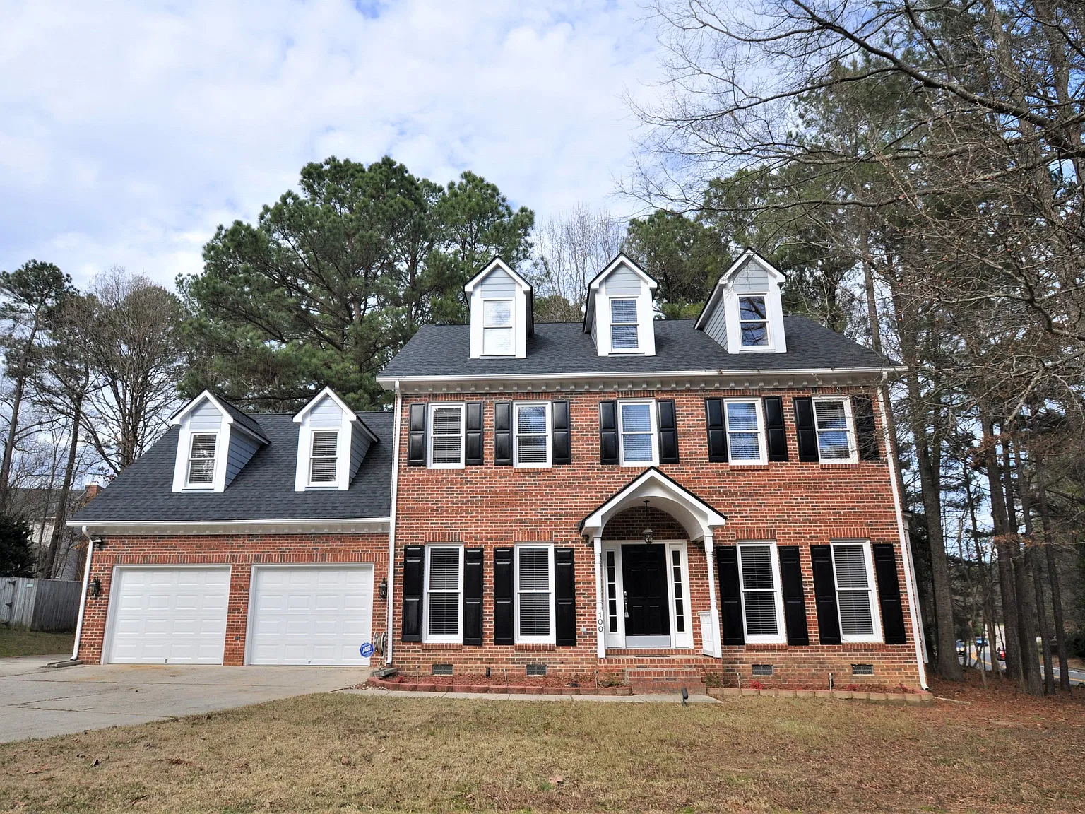 Elegant Preston Home Available Immediately — Photo 1