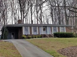 1646 Meadowbrook Road Ext, Asheboro, NC 27203