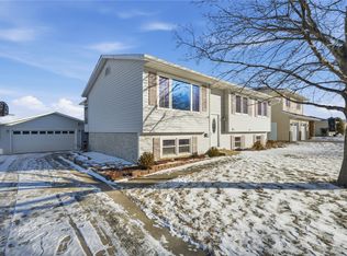 3270 28th Ave, Marion, IA 52302