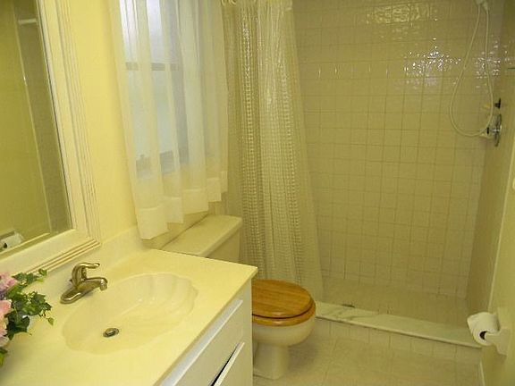 2nd image of 17561 Taylor Dr