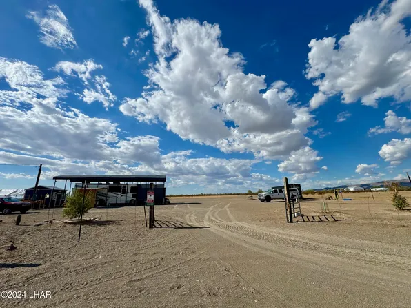 39880 S McVay Rd, Bouse, AZ 85325