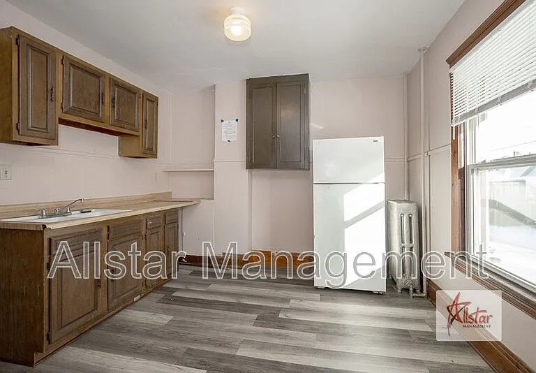 3786 W 37th St #2 — Photo 8