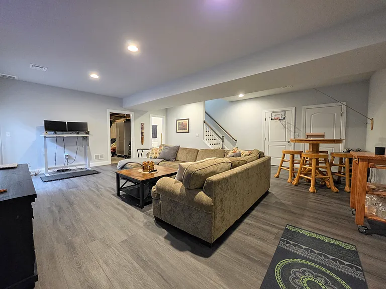 207 Buckton Dr — Photo 23