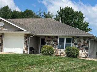 696 Hummingbird Ln, Hannibal, MO 63401