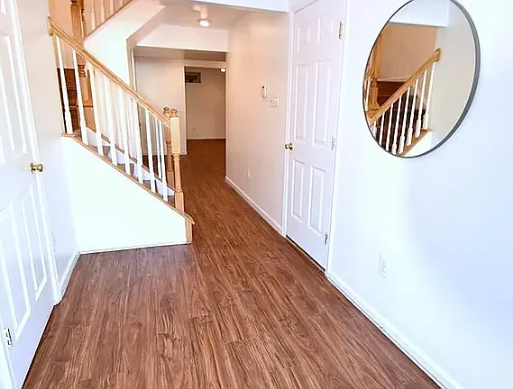 136 Knollwood Dr — Photo 3