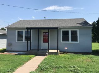 509 W Waterman Ave, Lakin, KS 67860