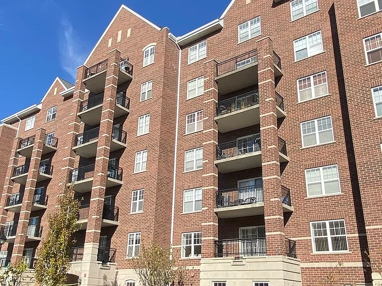 390 W Mahogany Ct #203 — Photo 1